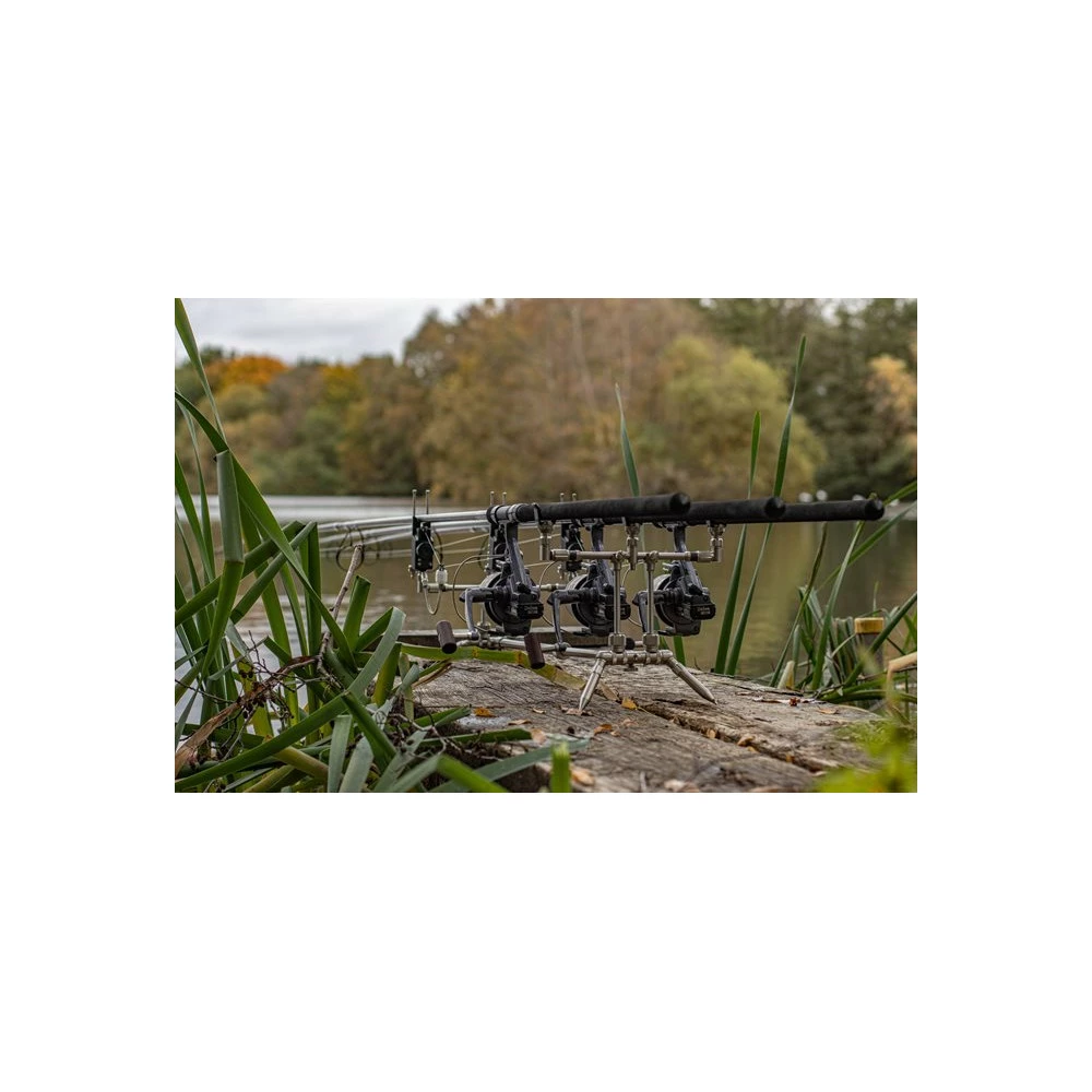 Rod Pod Solar Tackle P1 Mini Worldwide Pod With Stubby Legs 3 Rod Pod Solar Tackle P1 Mini Worldwide Pod With Stubby Legs