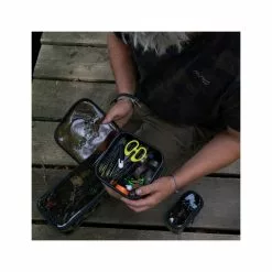 Trousse Accessoires Etanche Avid Carp Stormshield Pro Large 12 Trousse Accessoires Etanche Avid Carp Stormshield Pro Large -Materiel Fox Magasin trousse accessoires etanche avid carp stormshield pro large 4